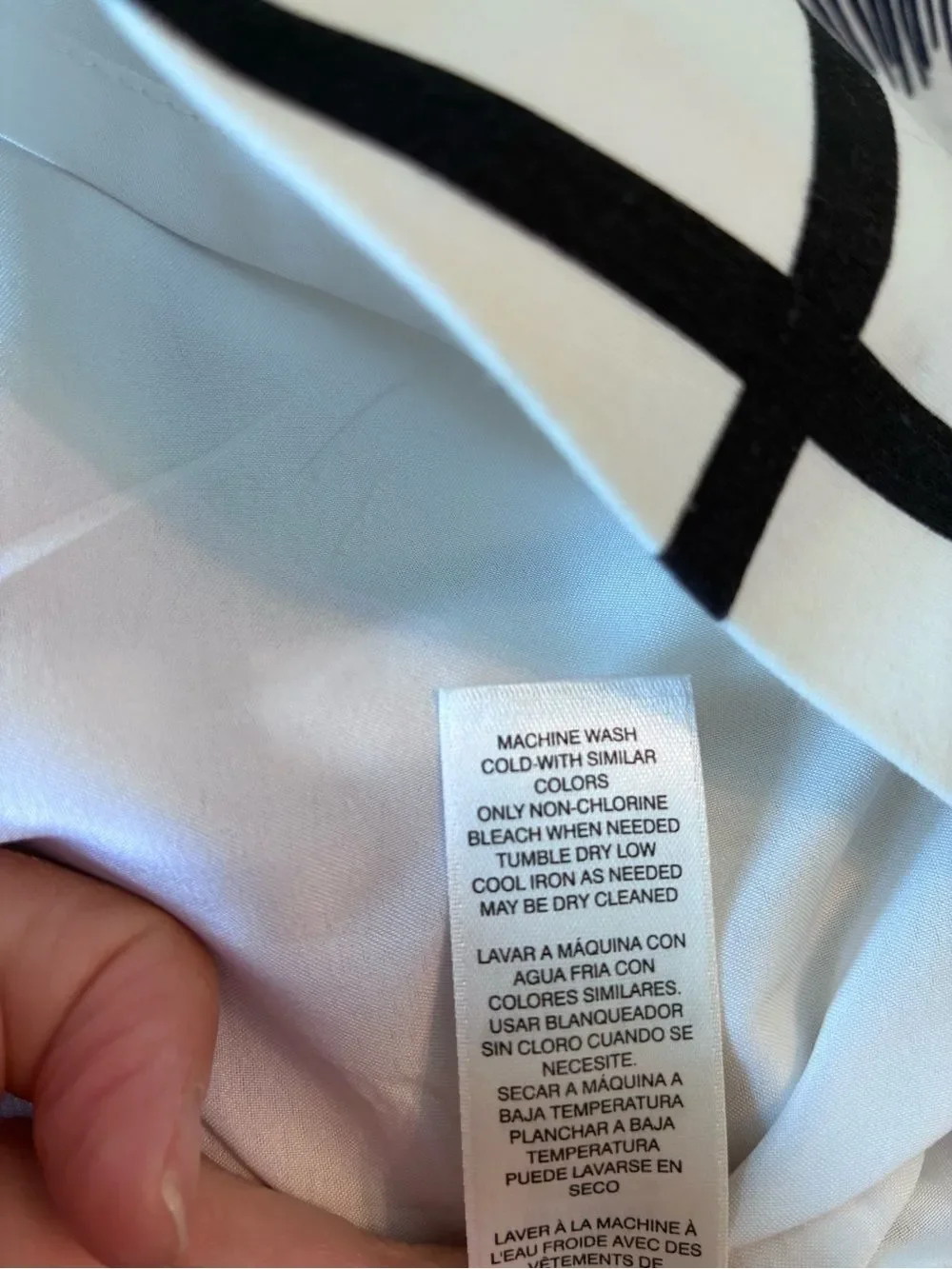 WHBM Unique Pleat White & Black Windowpane Skirt w/front side pleat steps up